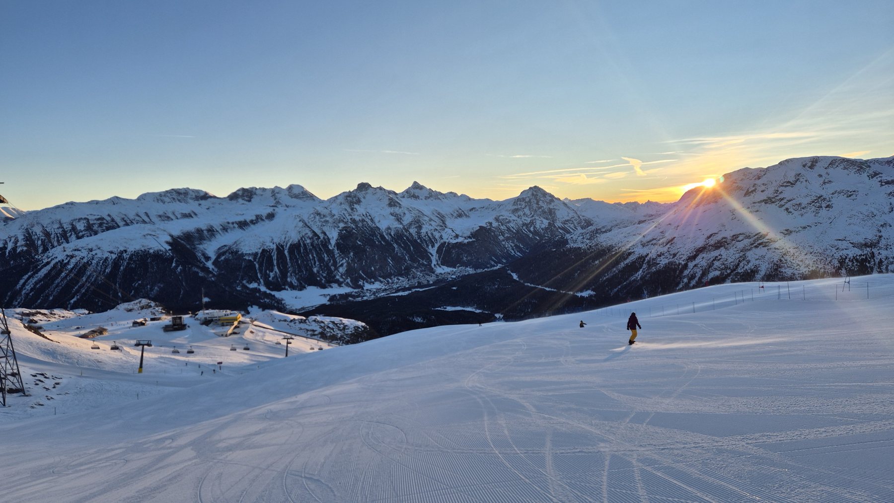 Abendstimmung auf der Piste über St. Moritz