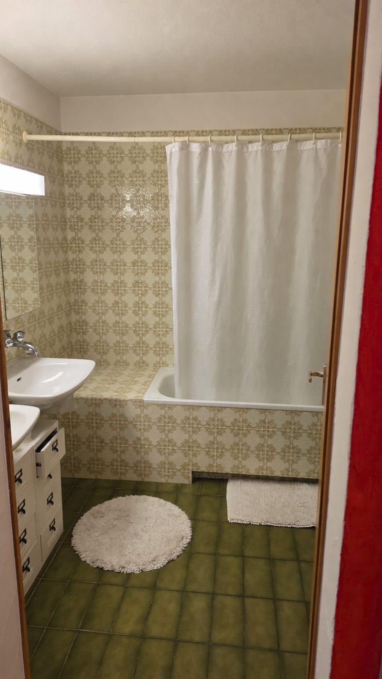 Bad mit Badewanne